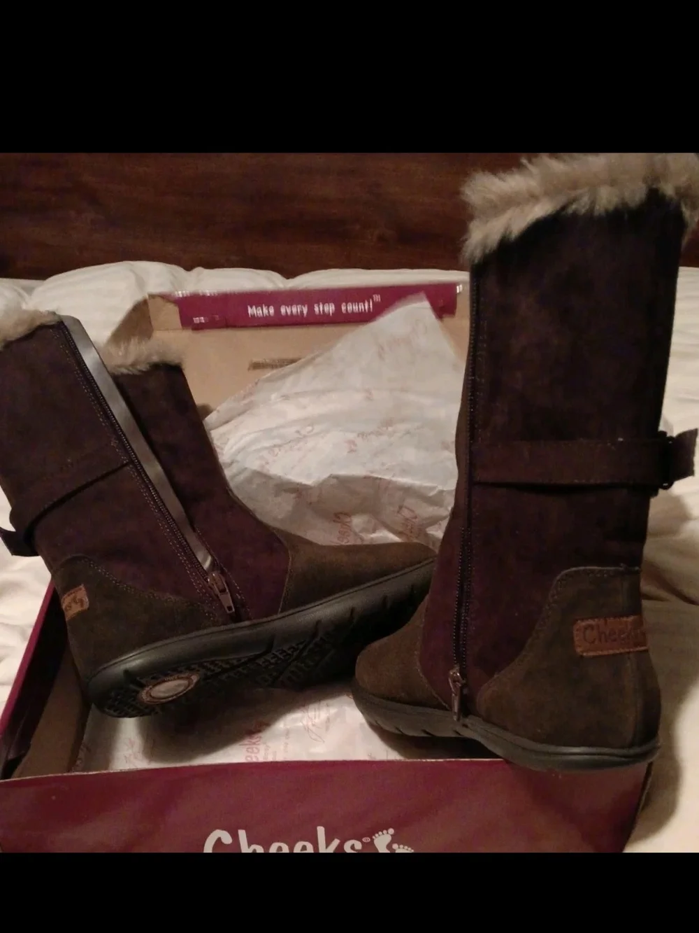 Women's Faux-Fur Trim Suede Winter Fit Body Boot- Dark Brown